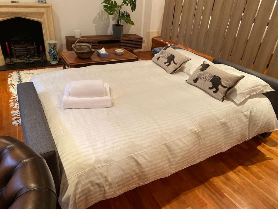 Spacious Flat In The Most Desirable Area Of London Exterior photo